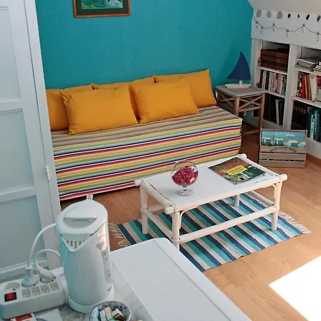 Les Flots Les Alizes Bed & Breakfast 3*